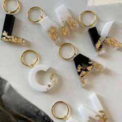 Black & White Gold Flake Custom Handmade Resin Letter Keychains – Personalized for Every Occasion