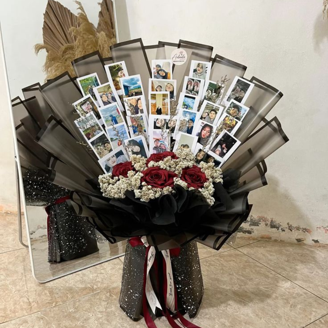 Grand Photo Memory Rose Bouquet Personalized Gift for Couples, Anniversaries & Special Days
