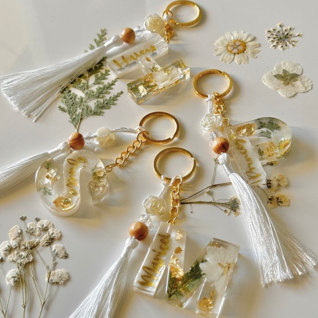 Golden Flora Charm Custom Handmade Resin Letter Keychains – Personalized for Every Occasion